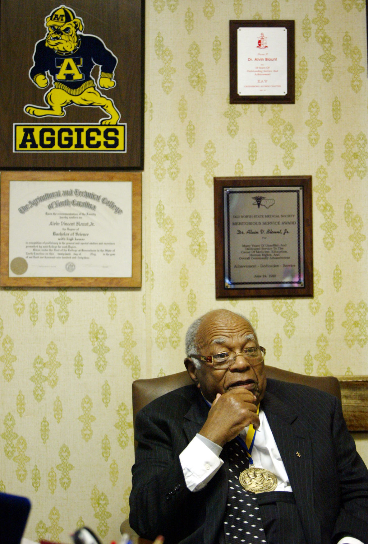 PIONEER_PHYSICIAN_215448